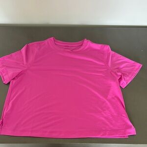 Lululemon Athletica ultralight  waist length Tee